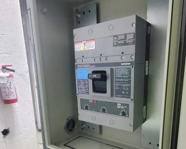 Gabinete interruptor