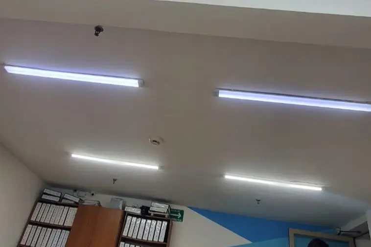 Instalacion de alumbrado oficina