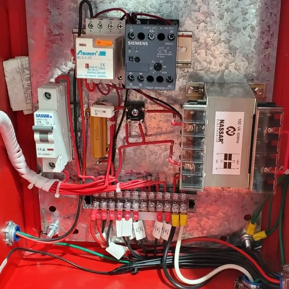 Reparación y modificación de tablero controlador